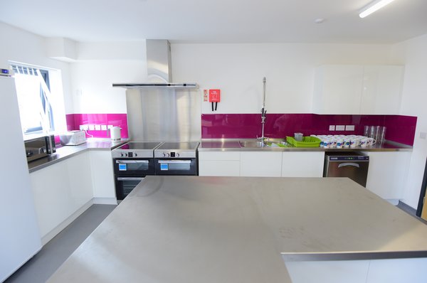 accommodation-options-gallery-kitchen