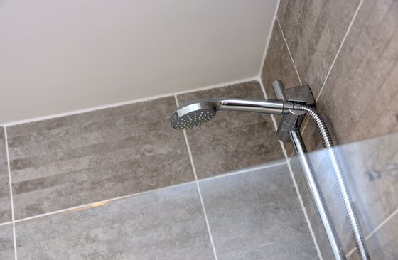 article-water-shower