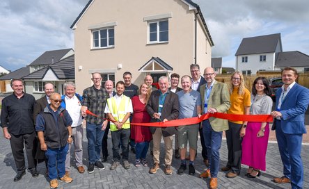 article-Goonhavern-ribbon-cutting