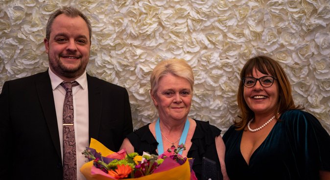 article-denise-volunteer