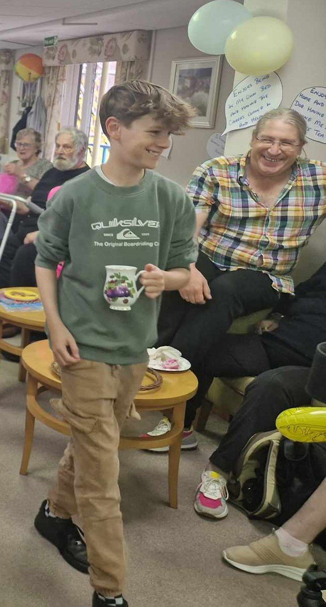 EA - young volunteer