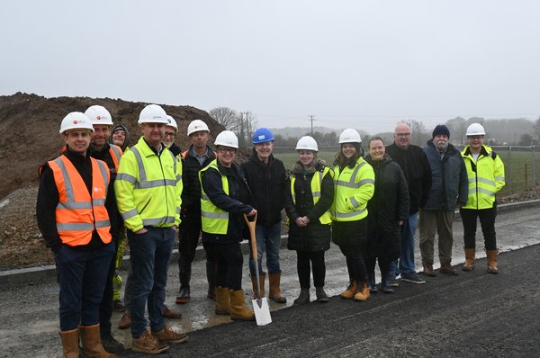 St Erth start on site