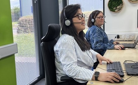 contact-us-hero-calls